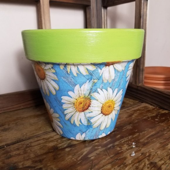 Hand Painted Green Trim 6" Flower Pot with Decoupaged Daisies on Blue Background - Picture 6 of 7